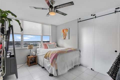 Condominio en venta en Hollywood, Florida, 2 dormitorios, 105.17 m2 № 1963597 - foto 21
