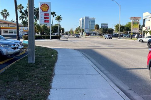 Купить коммерческую недвижимость в Хайалиа, Флорида № 2034373 - фото 9