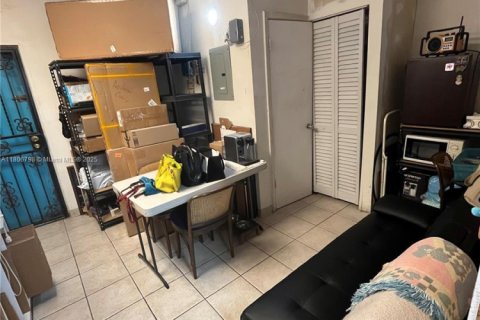 Купить коммерческую недвижимость в Хайалиа, Флорида № 2034373 - фото 6