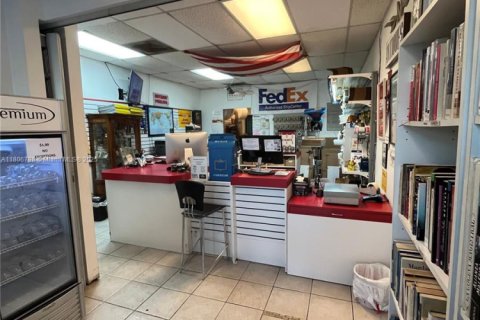 Купить коммерческую недвижимость в Хайалиа, Флорида № 2034373 - фото 2