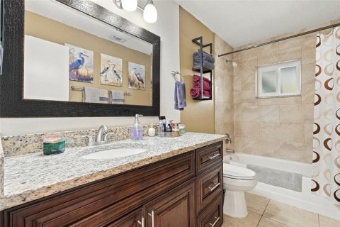 Villa ou maison à vendre à Deltona, Floride: 3 chambres, 144.93 m2 № 2433341 - photo 23