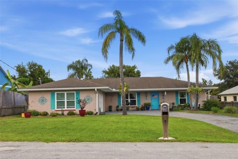 Villa ou maison à Deltona, Floride 3 chambres, 144.93 m2 № 2433341