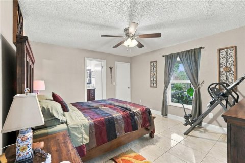 Villa ou maison à vendre à Deltona, Floride: 3 chambres, 144.93 m2 № 2433341 - photo 26