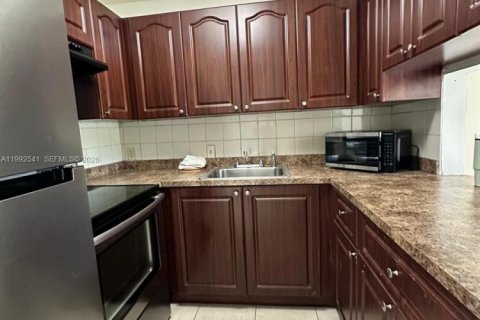 Apartamento en Lauderdale Lakes, Florida 1 dormitorio, 78.97 m2 № 2062452