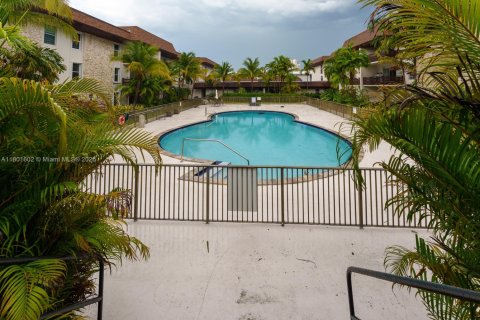 Condo in Miami, Florida, 1 bedroom  № 1697638 - photo 24