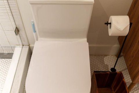 Condo in Miami, Florida, 1 bedroom  № 1697638 - photo 19