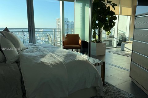 Condo in Miami, Florida, 1 bedroom  № 1993924 - photo 20