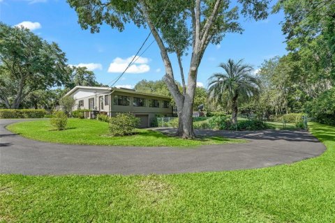 House in Ocala, Florida 4 bedrooms, 332.22 sq.m. № 1166398 - photo 29