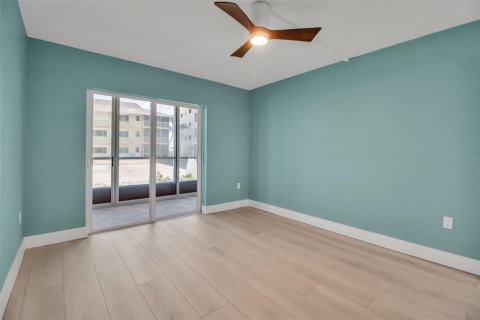 Condo in Venice, Florida, 2 bedrooms  № 1812636 - photo 26