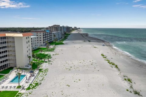 Condo in Venice, Florida, 2 bedrooms  № 1812636 - photo 1