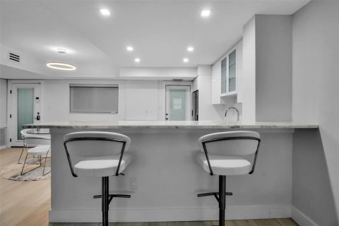 Condo in Venice, Florida, 2 bedrooms  № 1812636 - photo 19