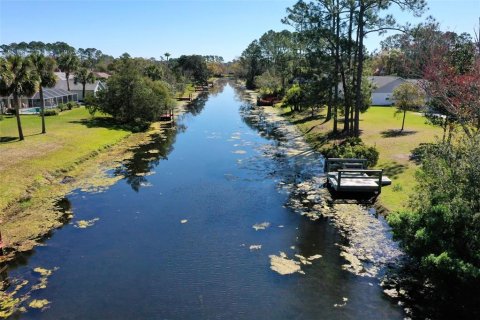 House in Palm Coast, Florida 3 bedrooms, 185.53 sq.m. № 1904654 - photo 6