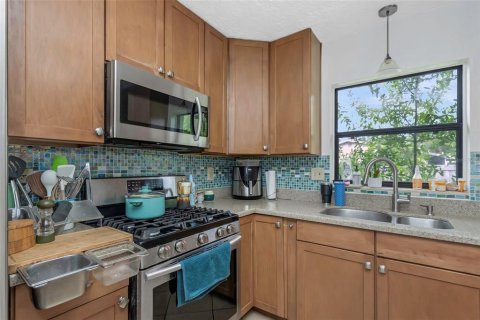 Villa ou maison à vendre à Saint Petersburg, Floride: 3 chambres, 113.71 m2 № 2147770 - photo 8