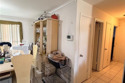 Villa ou maison à vendre à North Lauderdale, Floride: 3 chambres, 100.98 m2 № 2041988 - photo 6