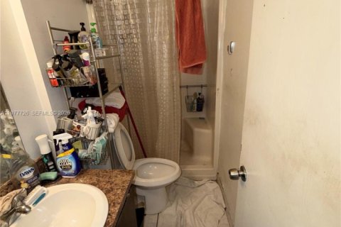 Villa ou maison à vendre à North Lauderdale, Floride: 3 chambres, 100.98 m2 № 2041988 - photo 13