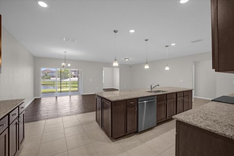 House in Wesley Chapel, Florida 3 bedrooms, 185.62 sq.m. № 1869852 - photo 14