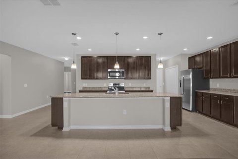House in Wesley Chapel, Florida 3 bedrooms, 185.62 sq.m. № 1869852 - photo 10