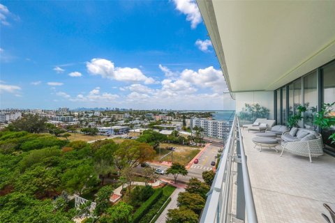 Купить кондоминиум в Майами-Бич, Флорида 2 спальни, 135.36м2, № 2012589 - фото 14
