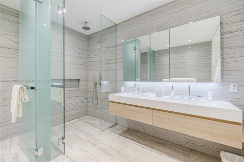 Купить кондоминиум в Майами-Бич, Флорида 2 спальни, 135.36м2, № 2012589 - фото 29