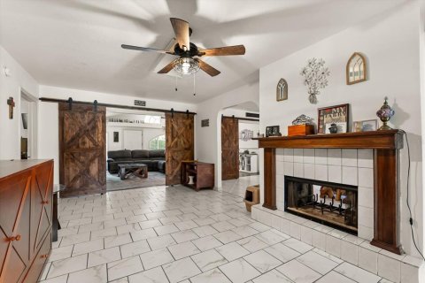 House in Casselberry, Florida 4 bedrooms, 285.02 sq.m. № 1840204 - photo 4