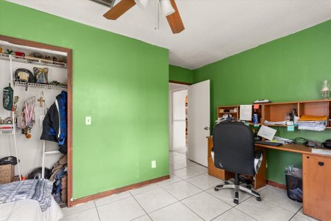 House in Casselberry, Florida 4 bedrooms, 285.02 sq.m. № 1840204 - photo 23
