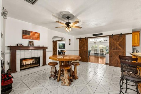 House in Casselberry, Florida 4 bedrooms, 285.02 sq.m. № 1840204 - photo 7