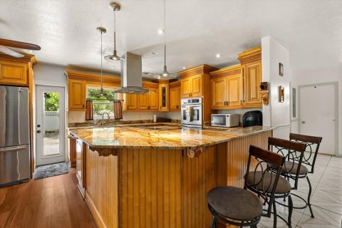 House in Casselberry, Florida 4 bedrooms, 285.02 sq.m. № 1840204 - photo 10