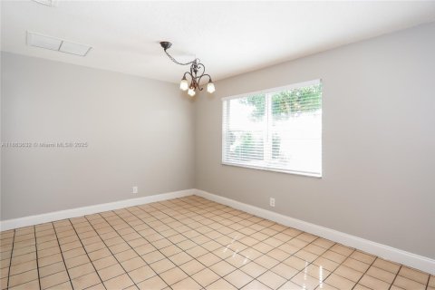 Casa en alquiler en Delray Beach, Florida, 3 dormitorios, 120.59 m2 № 1891505 - foto 4