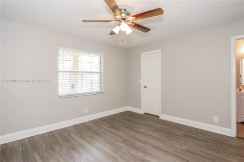 Casa en alquiler en Delray Beach, Florida, 3 dormitorios, 120.59 m2 № 1891505 - foto 10