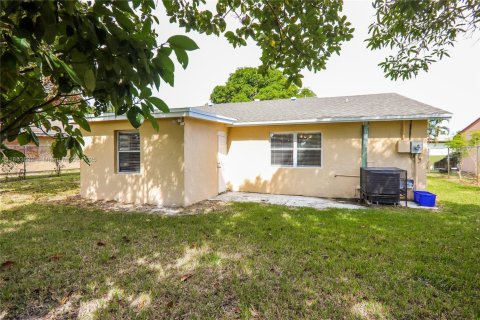 Casa en alquiler en Delray Beach, Florida, 3 dormitorios, 120.59 m2 № 1891505 - foto 16