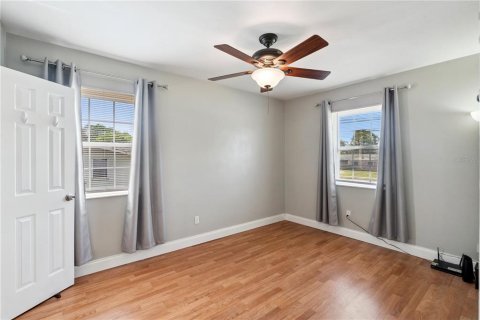 Villa ou maison à vendre à Deltona, Floride: 3 chambres, 113.06 m2 № 2151824 - photo 18