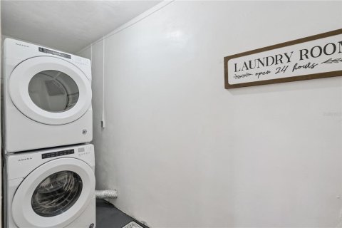 Villa ou maison à vendre à Deltona, Floride: 3 chambres, 113.06 m2 № 2151824 - photo 24