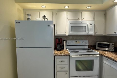 Condominio en venta en Delray Beach, Florida, 1 dormitorio, 66.89 m2 № 2031383 - foto 5