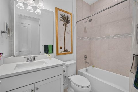 House in Sarasota, Florida 2 bedrooms, 143.81 sq.m. № 2147767 - photo 29