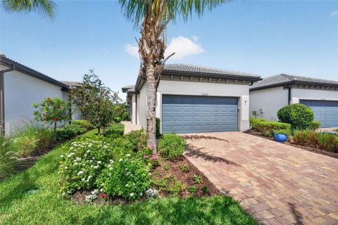 House in Sarasota, Florida 2 bedrooms, 143.81 sq.m. № 2147767 - photo 5
