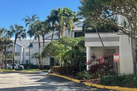 Condo in Tamarac, Florida, 1 bedroom  № 1868074 - photo 15