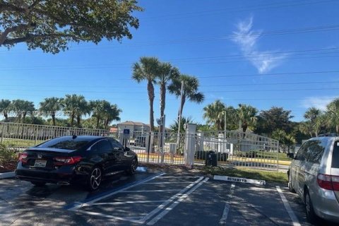 Condo in Tamarac, Florida, 1 bedroom  № 1868074 - photo 14
