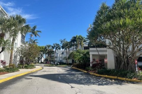 Condo in Tamarac, Florida, 1 bedroom  № 1868074 - photo 18