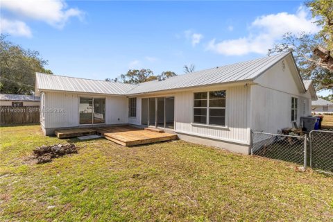 Villa ou maison à louer à Vero Beach, Floride: 3 chambres, 155.98 m2 № 2025167 - photo 2