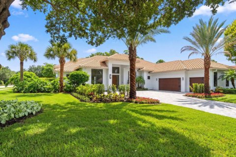 House in West Palm Beach, Florida 4 bedrooms, 331.01 sq.m. № 2191802 - photo 2