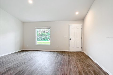 House in Port Charlotte, Florida 4 bedrooms, 150.22 sq.m. № 1888602 - photo 4