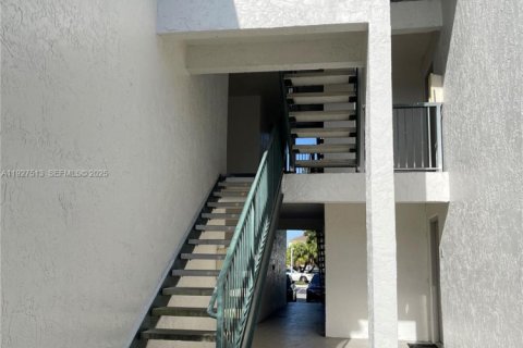 Copropriété à vendre à Tamarac, Floride: 1 chambre, 57.13 m2 № 1988618 - photo 2