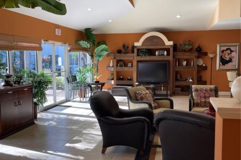 Copropriété à vendre à Tamarac, Floride: 1 chambre, 57.13 m2 № 1988618 - photo 23