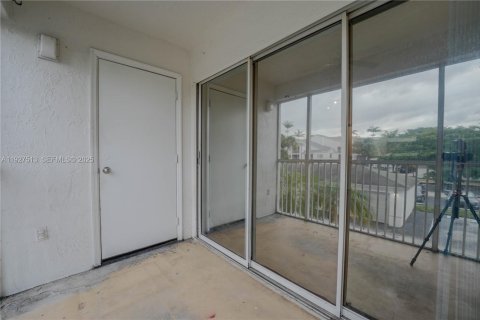 Copropriété à vendre à Tamarac, Floride: 1 chambre, 57.13 m2 № 1988618 - photo 17