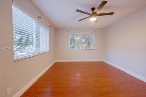 Copropriété à vendre à Tamarac, Floride: 1 chambre, 57.13 m2 № 1988618 - photo 8