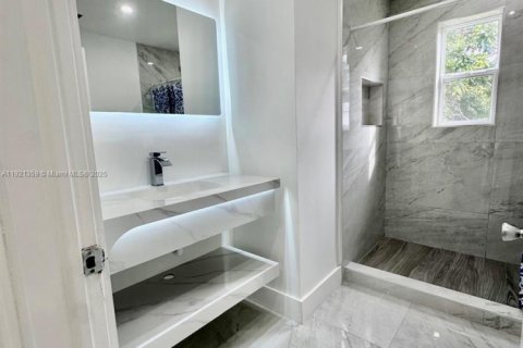 House in Homestead, Florida 2 bedrooms, 237.55 sq.m. № 1975420 - photo 5