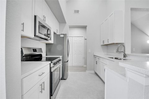 Condominio en alquiler en Orlando, Florida, 2 dormitorios, 124.86 m2 № 1918240 - foto 10