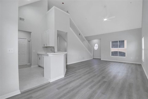 Condo in Orlando, Florida, 2 bedrooms  № 1918240 - photo 11