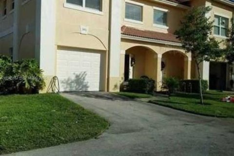 Touwnhouse à vendre à Palm Springs, Floride: 3 chambres, 143.35 m2 № 2002215 - photo 4