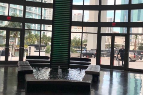 Condominio en alquiler en Miami, Florida, 1 dormitorio, 59.27 m2 № 1923258 - foto 18
